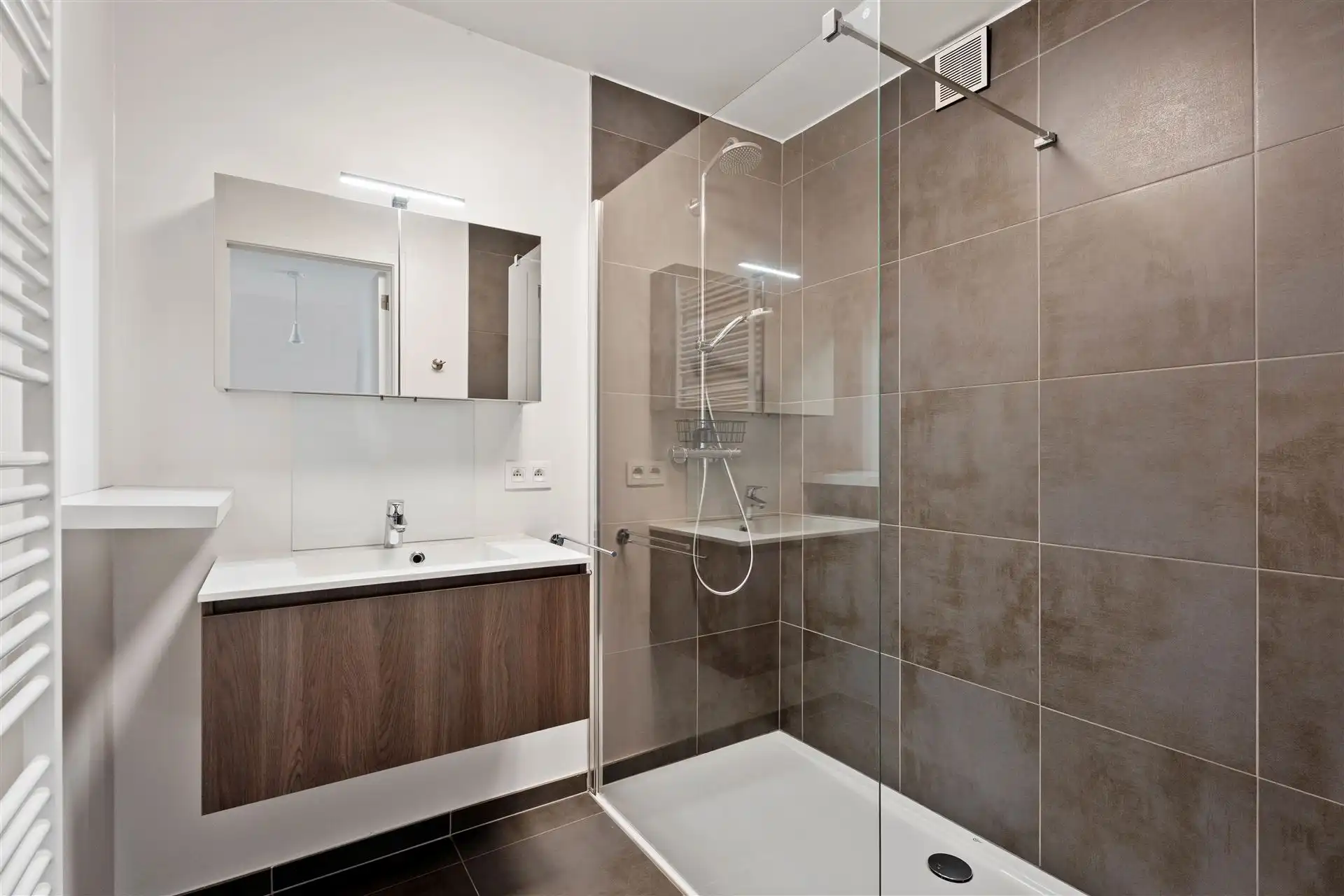 INSTAPKLAAR / GROOT TERRAS foto 15