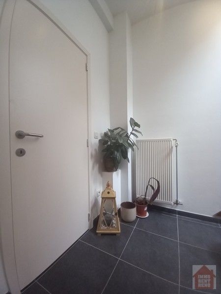 Goed gelegen triplex appartement te koop in Hoegaarden foto 18