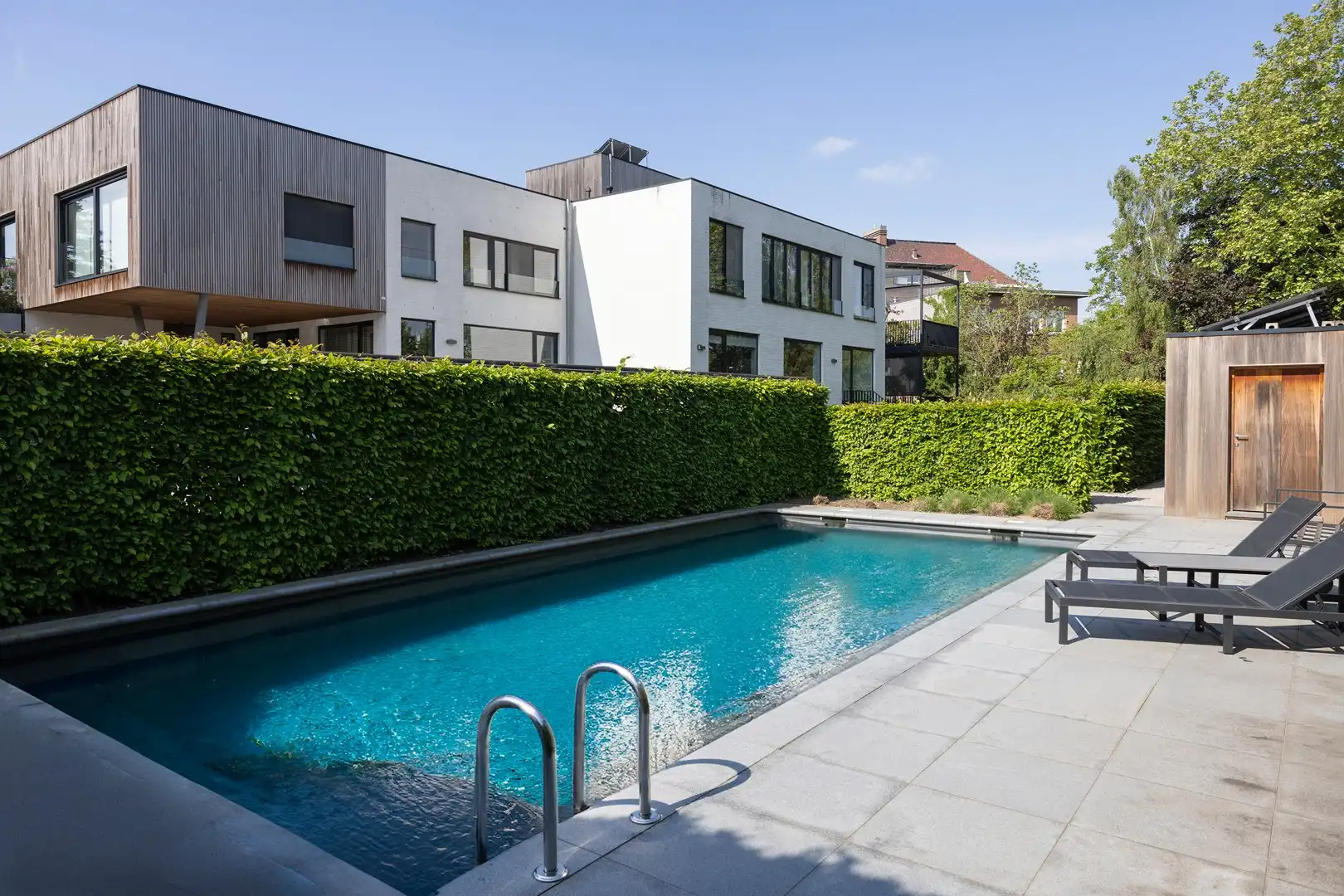 Mooi loftapp. met privé tuin en gemeenschappelijk zwembad. foto 10