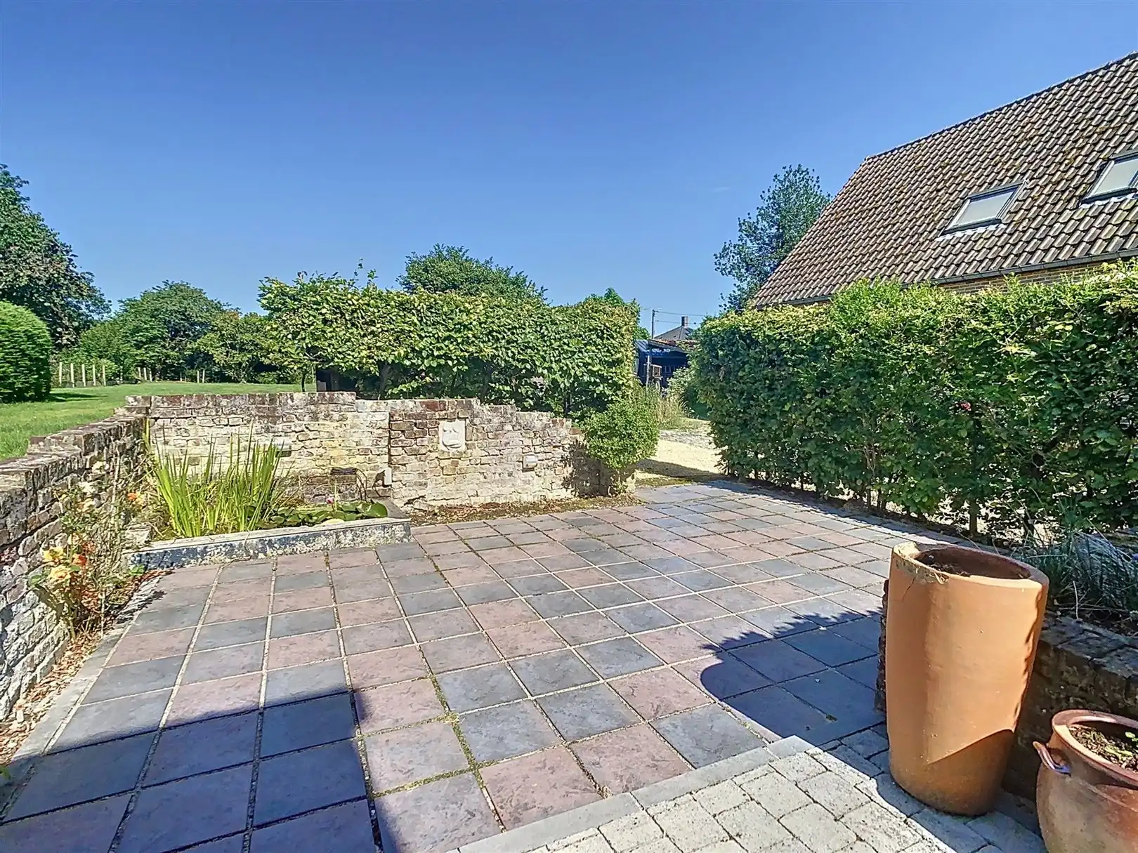 Halfopen bebouwing met tuin, 3 slpks, opp 14a 88ca foto 37