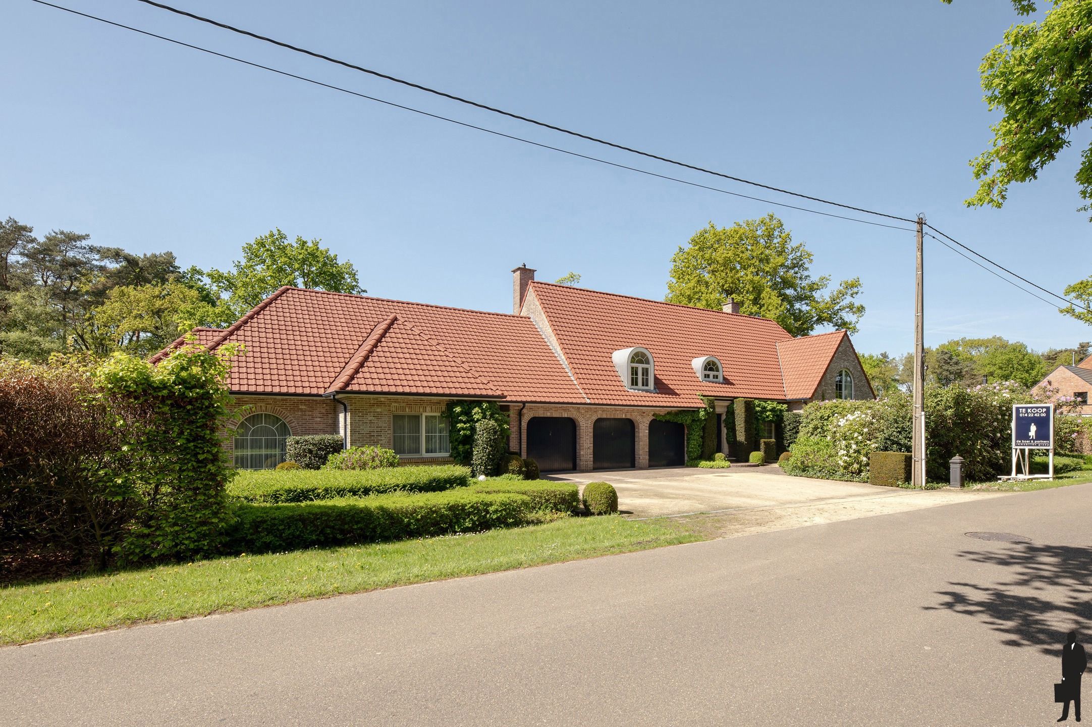 Uniek gelegen riante villa te midden groen in topwijk te Mol foto 2
