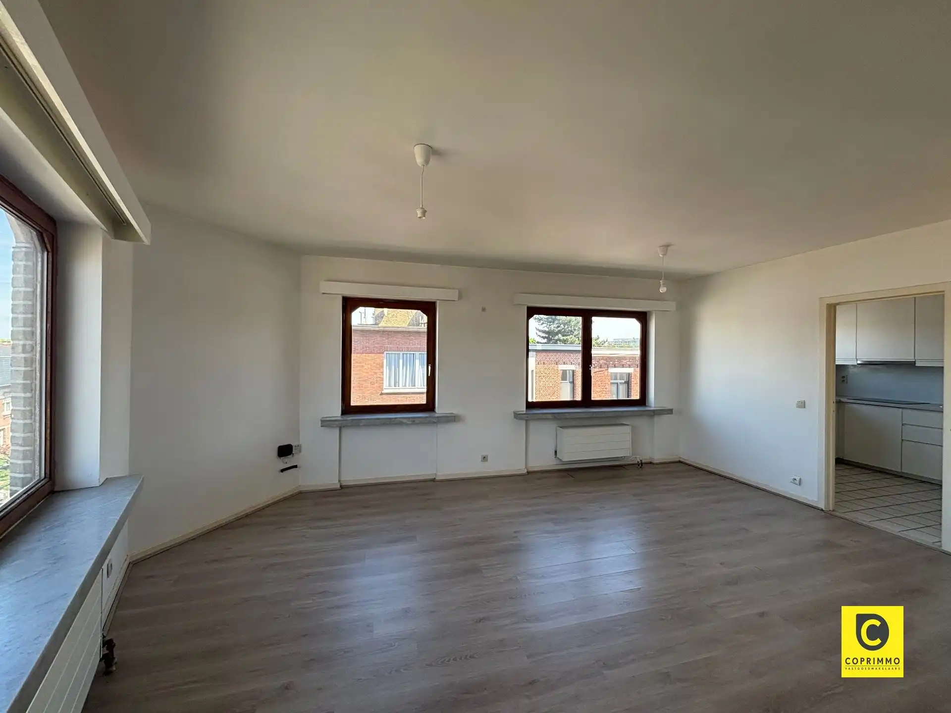 Lichtrijk 2 slk hoekappartement op centrale locatie foto 2