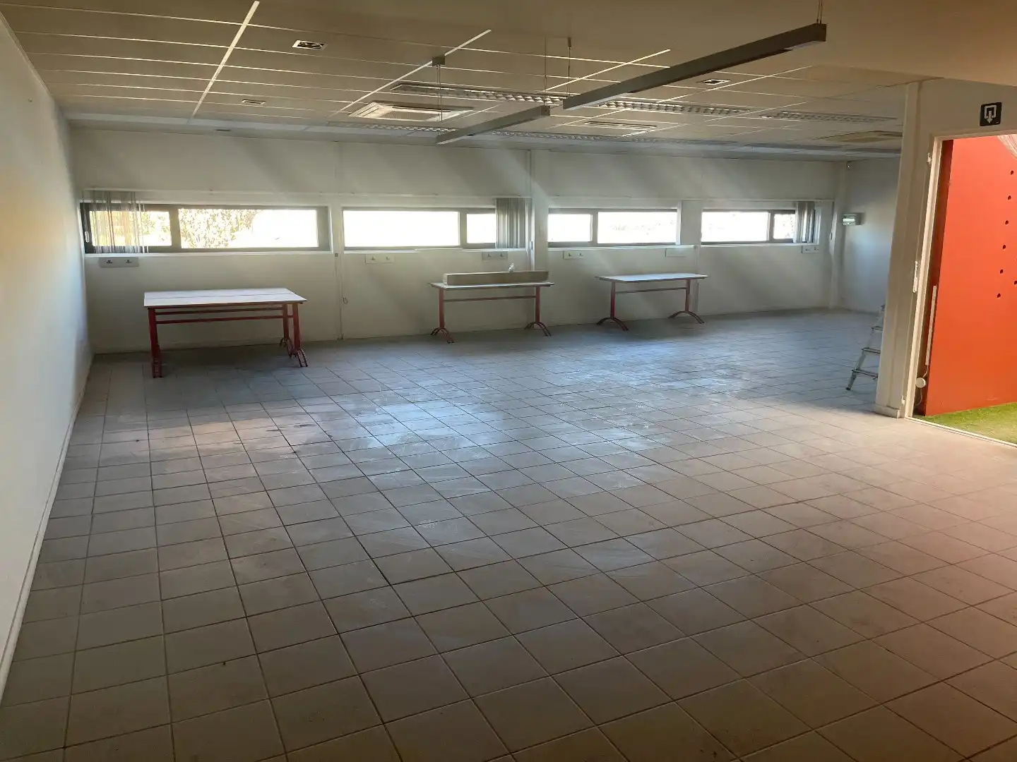 Industriële multifunctionele bedrijfsruimte van 1500m² in Hasselt met 2080 m² perceeloppervlakte en 50.00 parkeerplaatsen foto 16