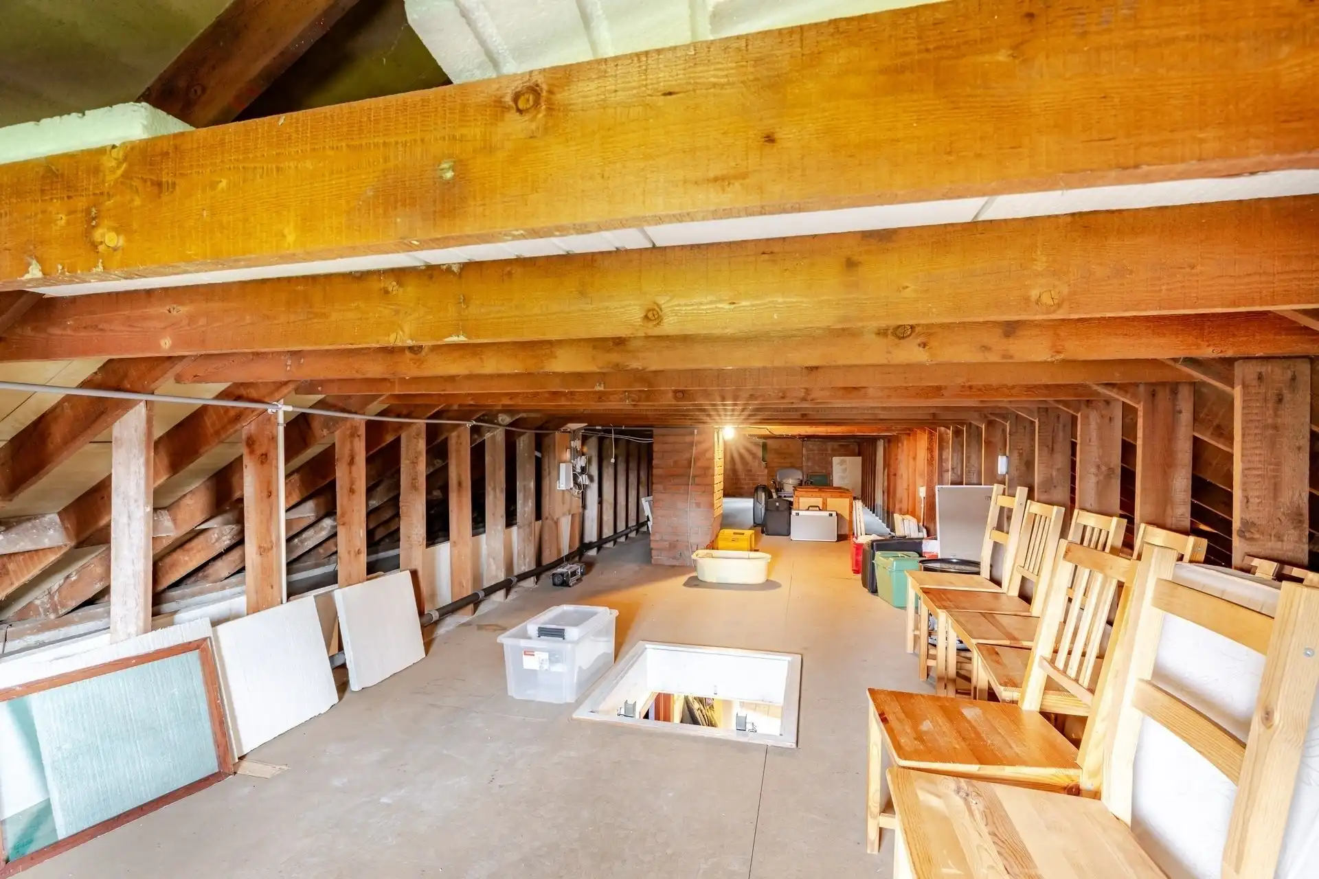 Bungalow met 4 slks, tuin en dubbele garage foto 19