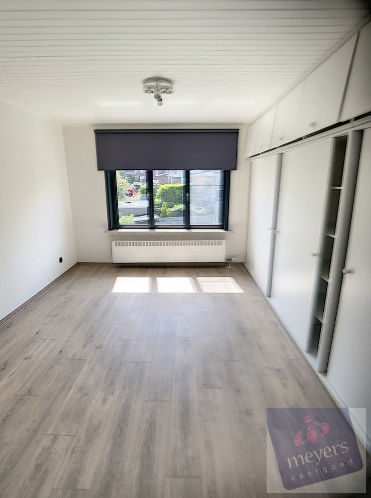 Te huur in Hasselt – Gezinswoning met tuin & garage in rustige woonwijk foto 13