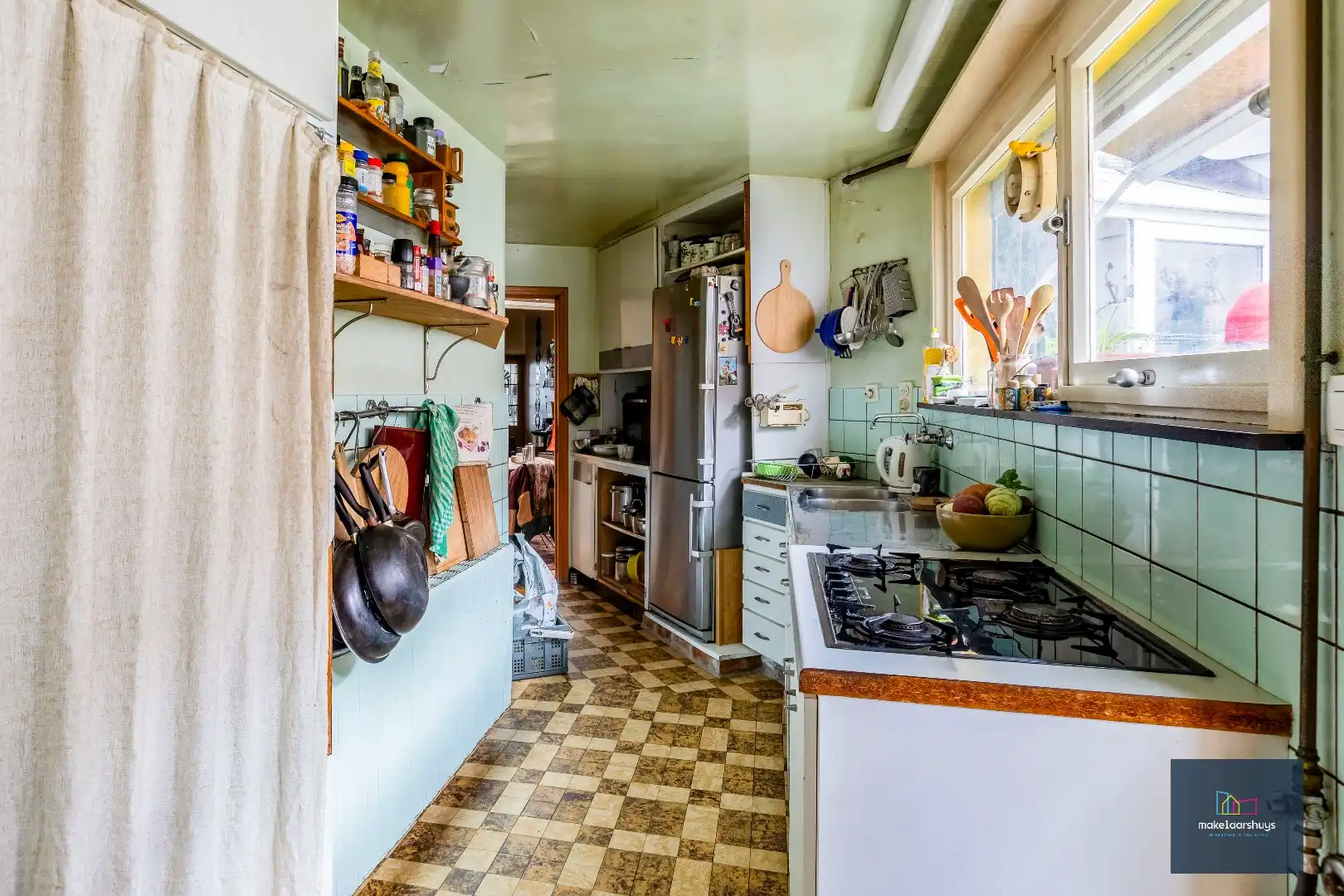 Woning met 3 slaapkamers en verrassende tuin met bijgebouwen foto 15