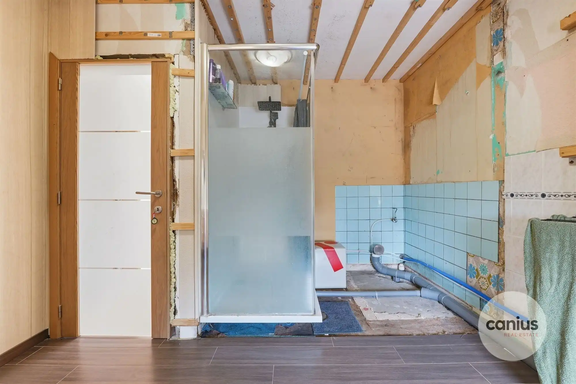GERENOVEERDE VRIJSTAANDE WONING MET 4 SLAAPKAMERS EN EEN GEZELLIGE TUIN IN WALSHOUTEM foto 18