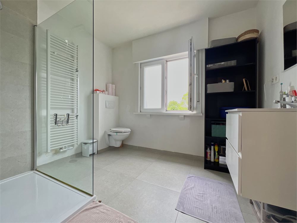 Instapklare, lichtrijke woning (2 slpks) op topligging! foto 6