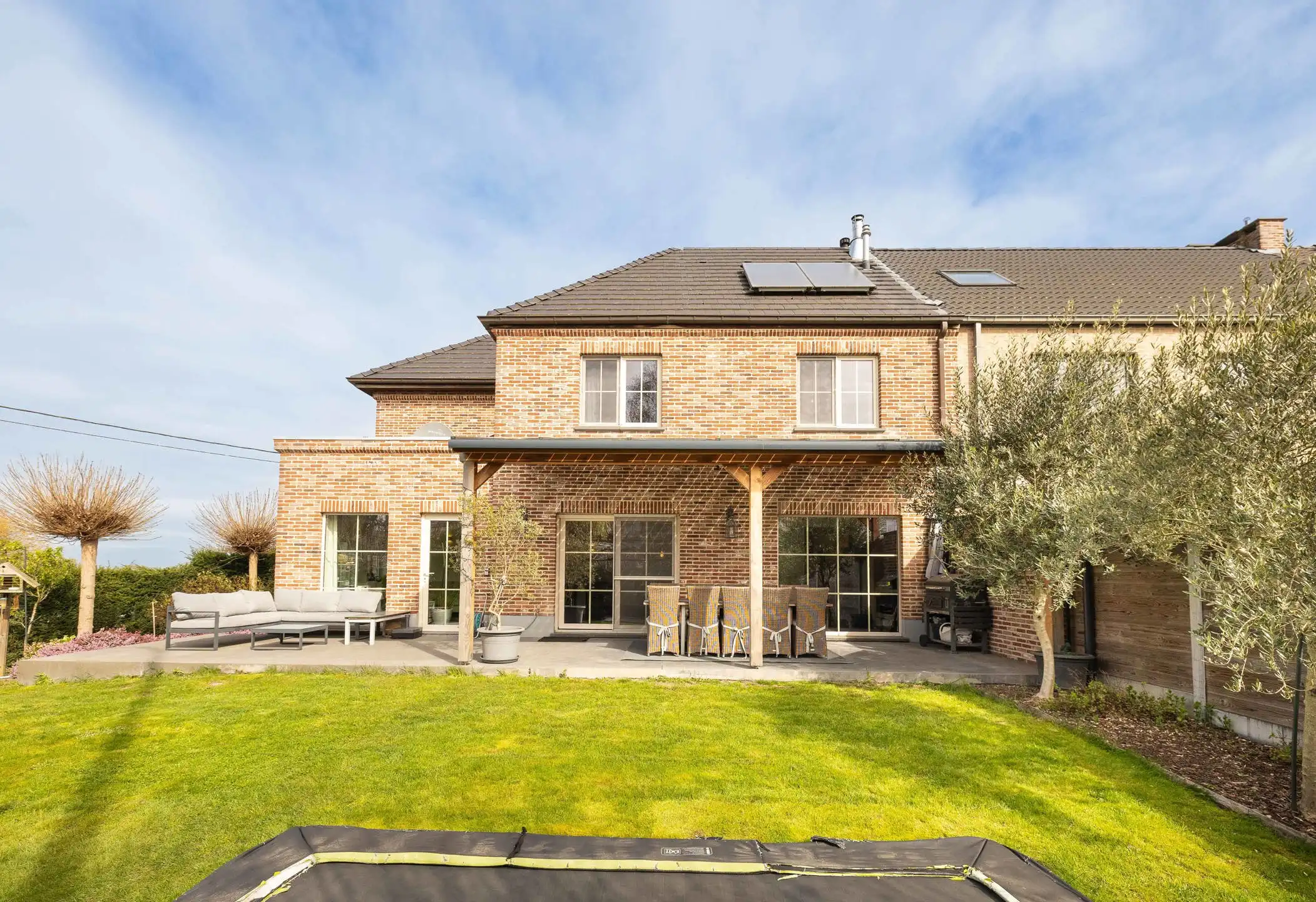 Exclusieve huis met 6 slpk. en EPC A in Schepdaal foto {{pictureIndex}}