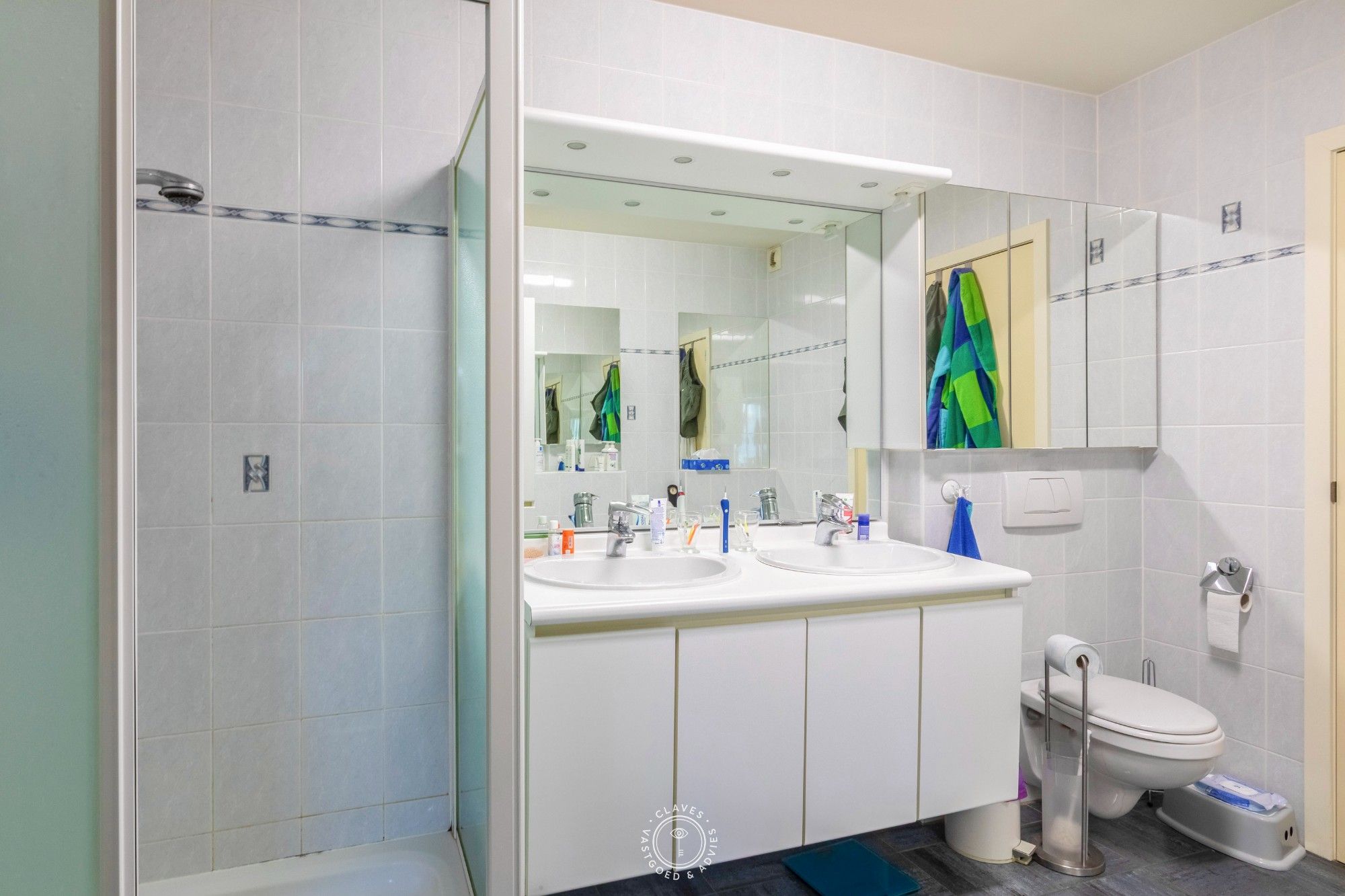 Ruim gelijkvloers appartement met tuin foto 10