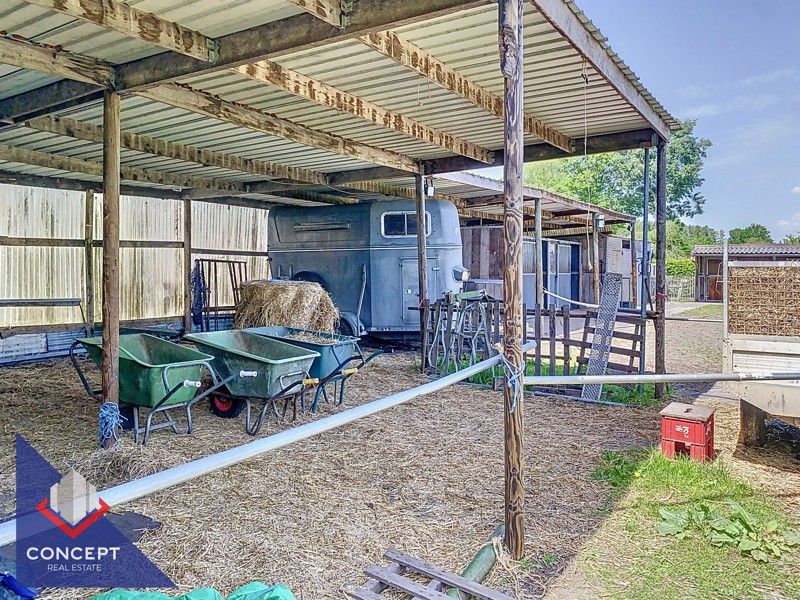 Instapklare woning met 3 slaapkamers met achterliggende paardenweides. foto 42