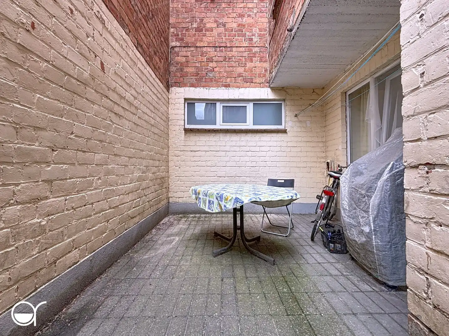 Gelijkvloers appartement met koer op gegeerde locatie foto 12