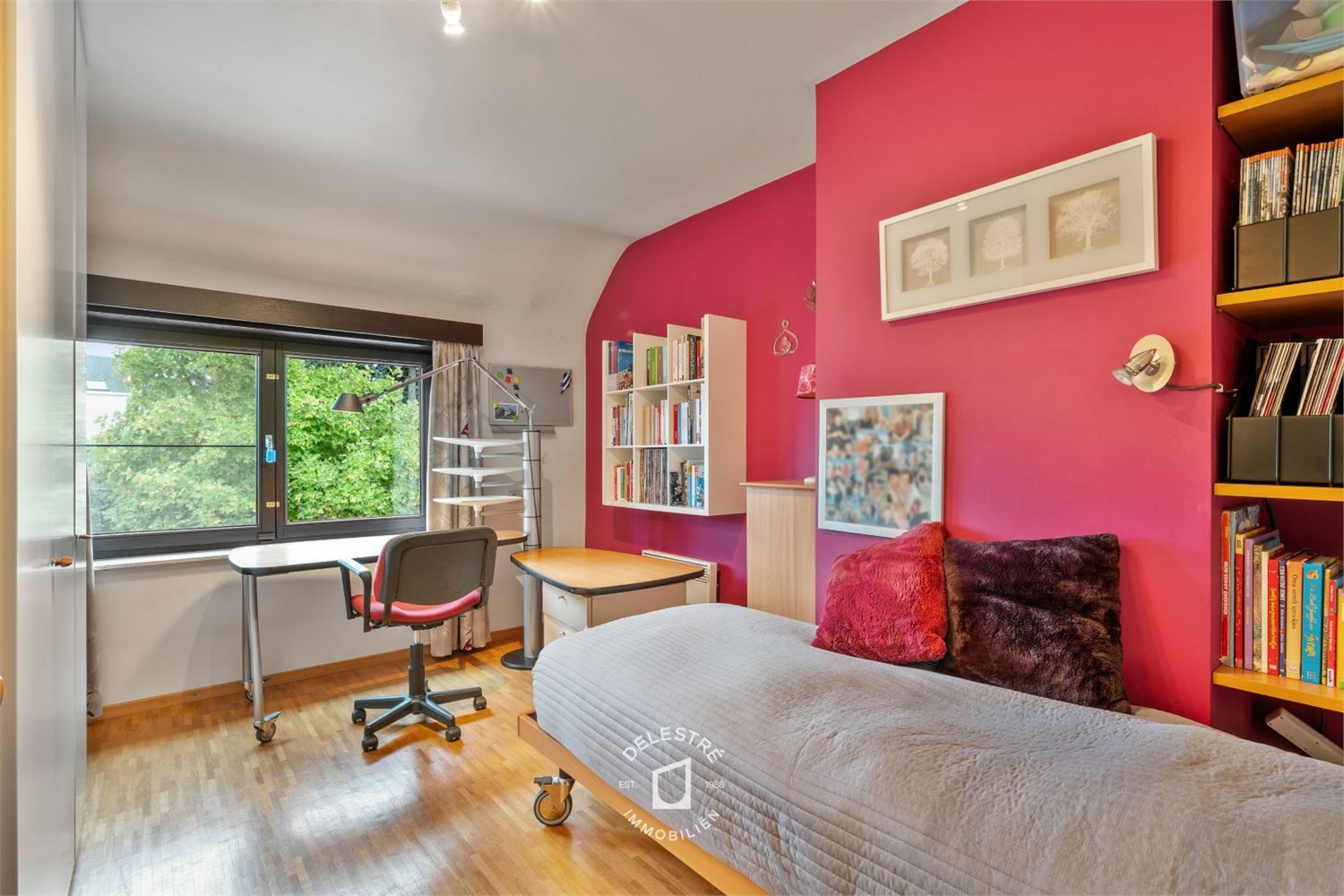 INSTAPKLARE GEZINSWONING MET GARAGE IN RUSTIGE STRAAT foto 20