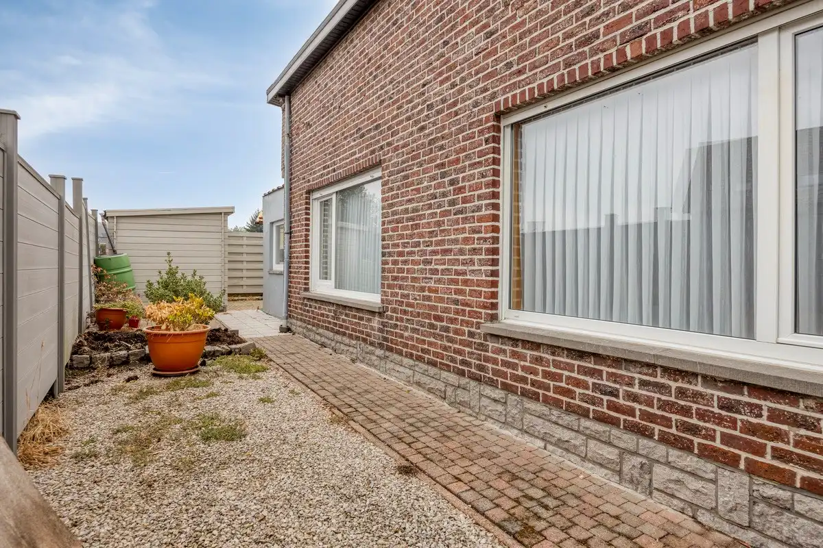 Goed gelegen woning met 3 slaapkamers foto 6