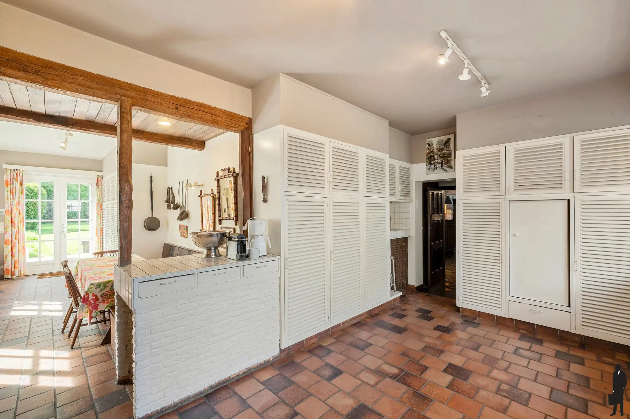 Uniek landhuis met ruim bijgebouw op riant perceel van 4.855 m², pal zuid georiënteerd foto 8