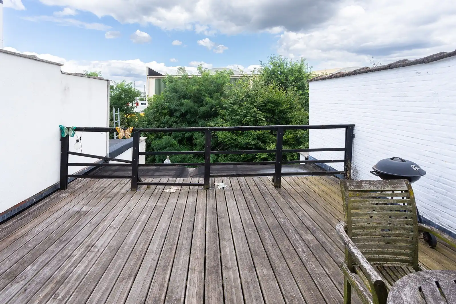 Recent gerenoveerd appartement met terras foto 16