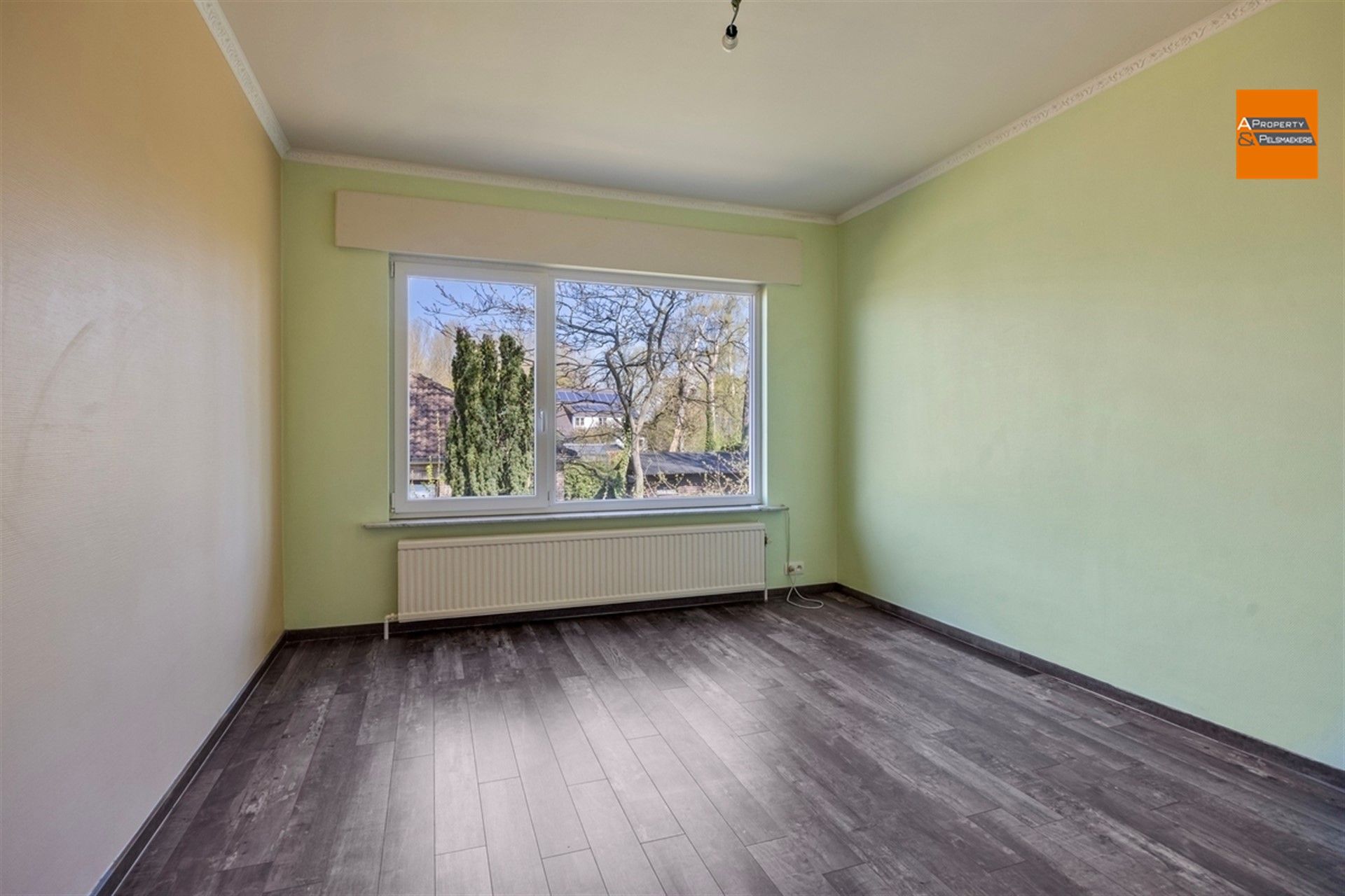 Ruime gerenoveerde villa met 4 slaapkmaers in residentiele wijk foto 11