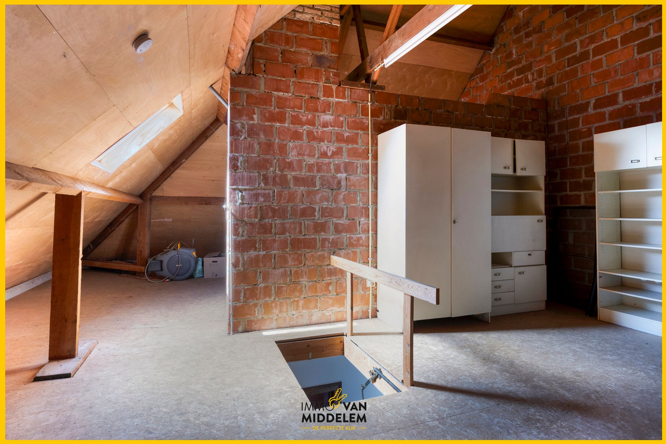 RUIME INSTAPKLARE WONING 2 SLAAPKAMERS, TUIN EN GARAGE foto 16