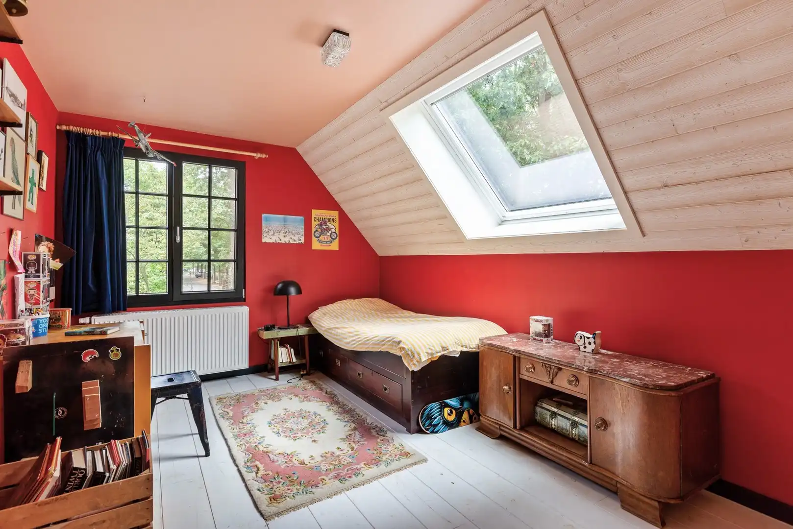 Stijlvolle, vrijstaande villa met zonnige tuin en zwemvijver foto 27