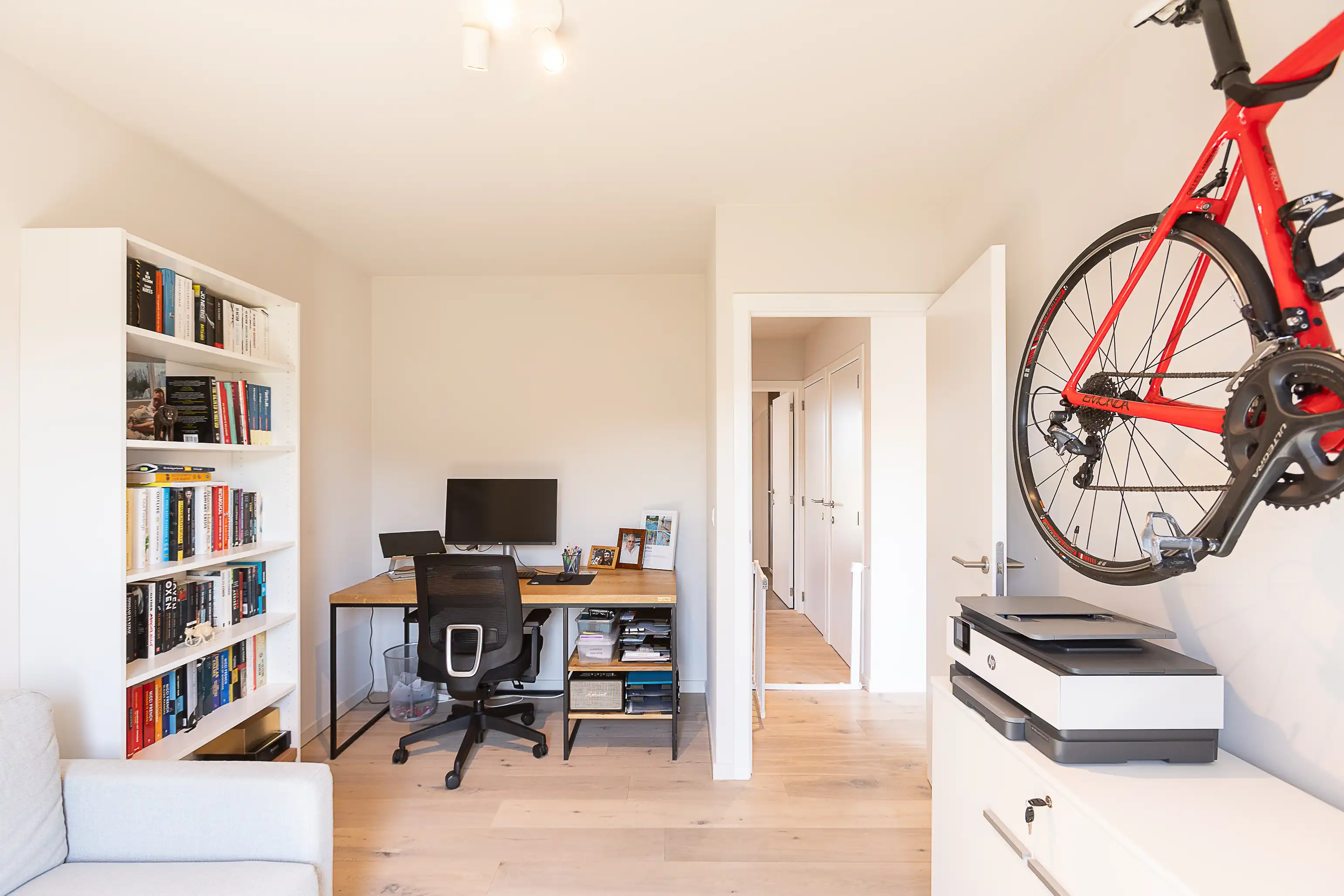 Prachtige, lichtrijke  woning met zonnige tuin in Beernem! foto 16
