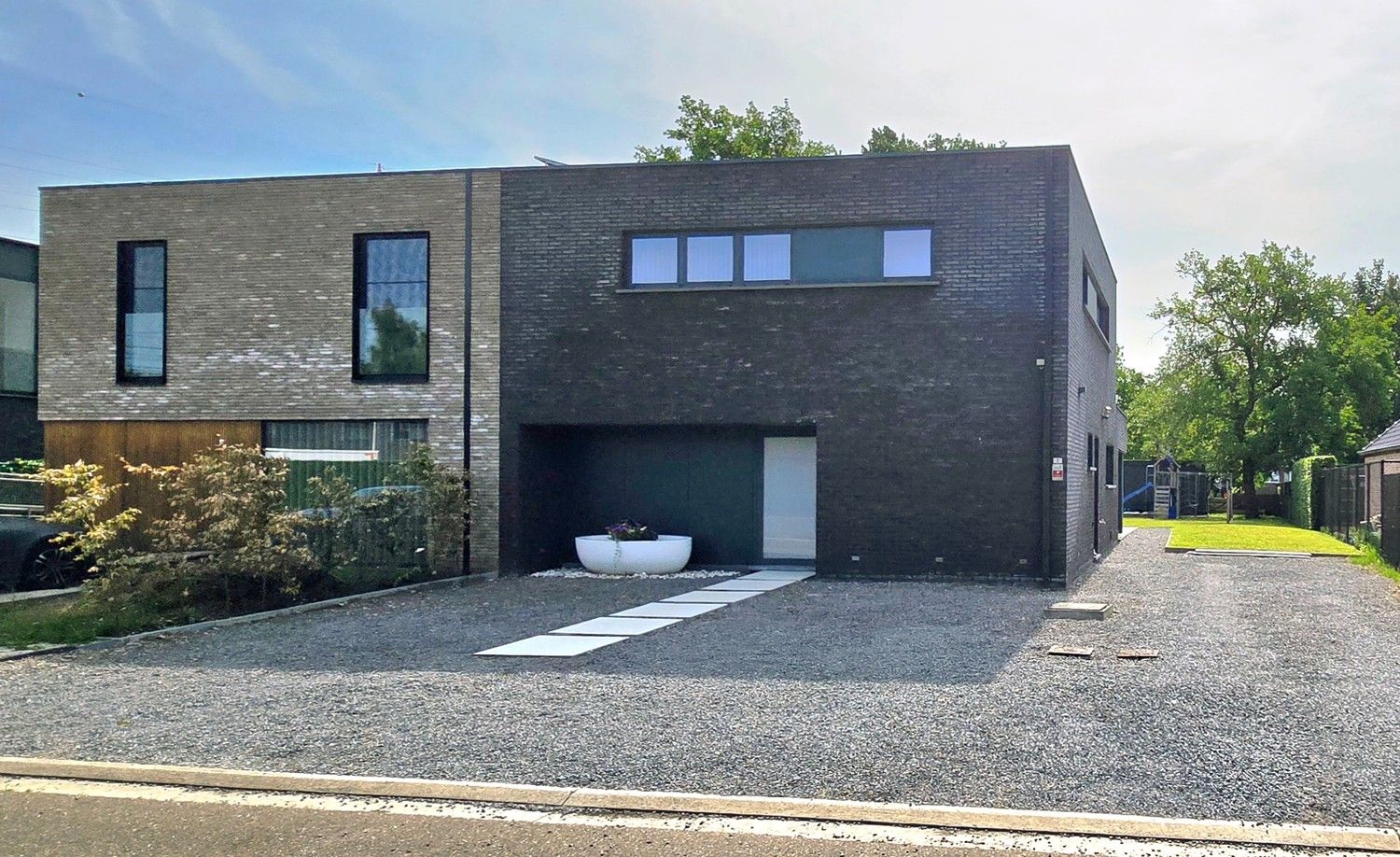 Huis te koop foto {{pictureIndex}}