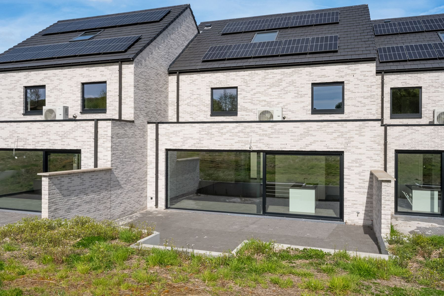 Instapklare nieuwbouwwoning met uitzicht op de velden foto 27
