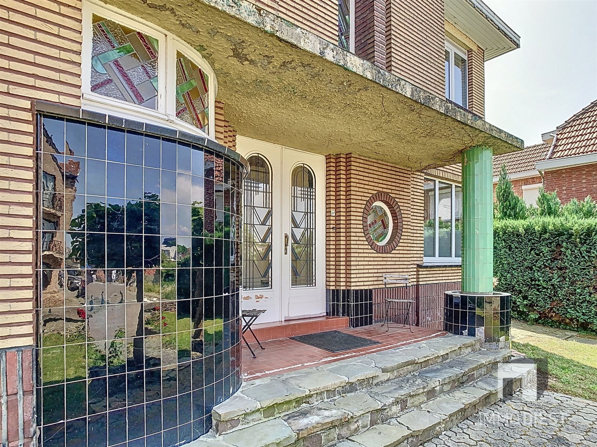 Karaktervolle gezinswoning met art-decogevel op royaal perceel in Scherpenheuvel. foto 3