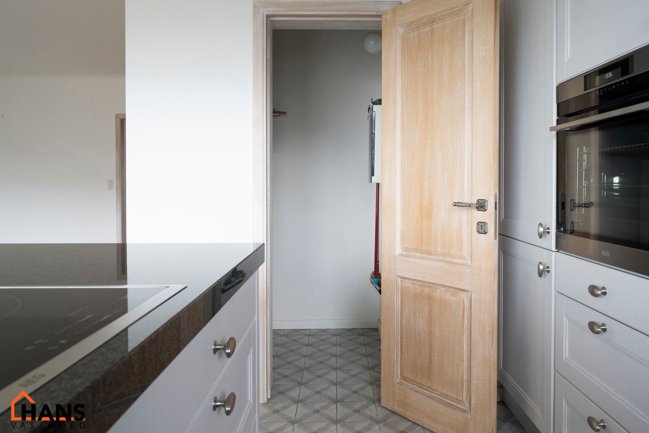 Instapklaar appartement met garagebox. foto 5