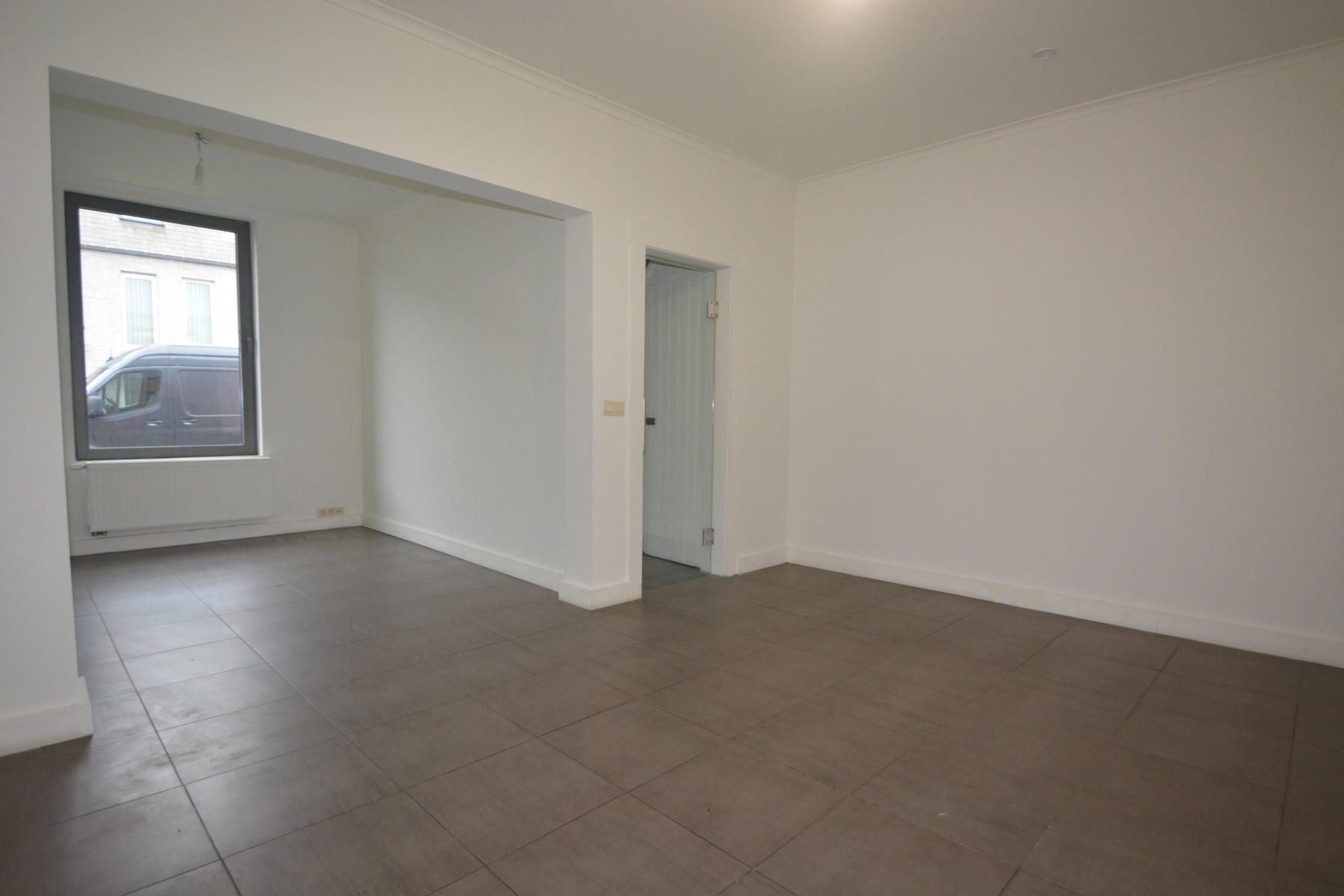 Gezellige woning met 3 slaapkamers en een tuintje foto 2