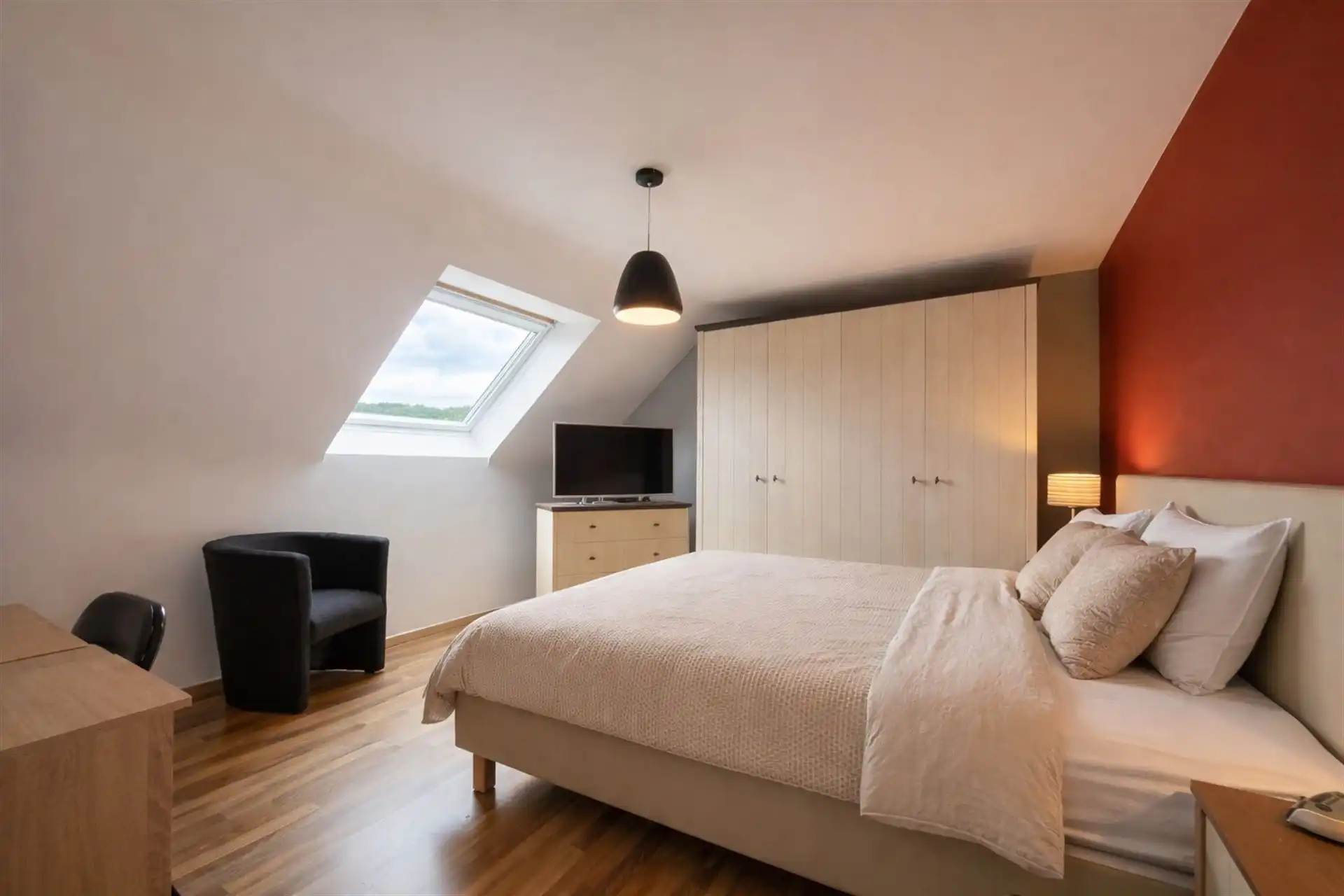 Instapklaar duplex appartement met terras en ondergrondse garage op steenworp van Hasselt centrum foto 11