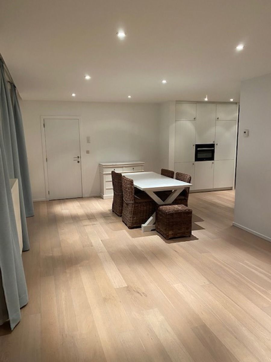 Centraal appartement met groot terras in St-Katelijne-Waver foto 2