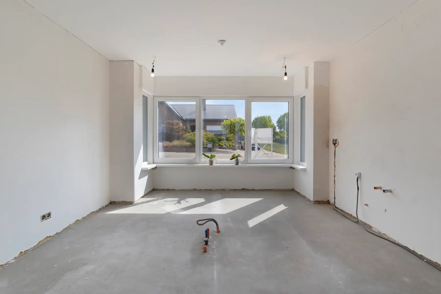 Ruime, energiezuinige gezinswoning met prachtige tuin foto 6