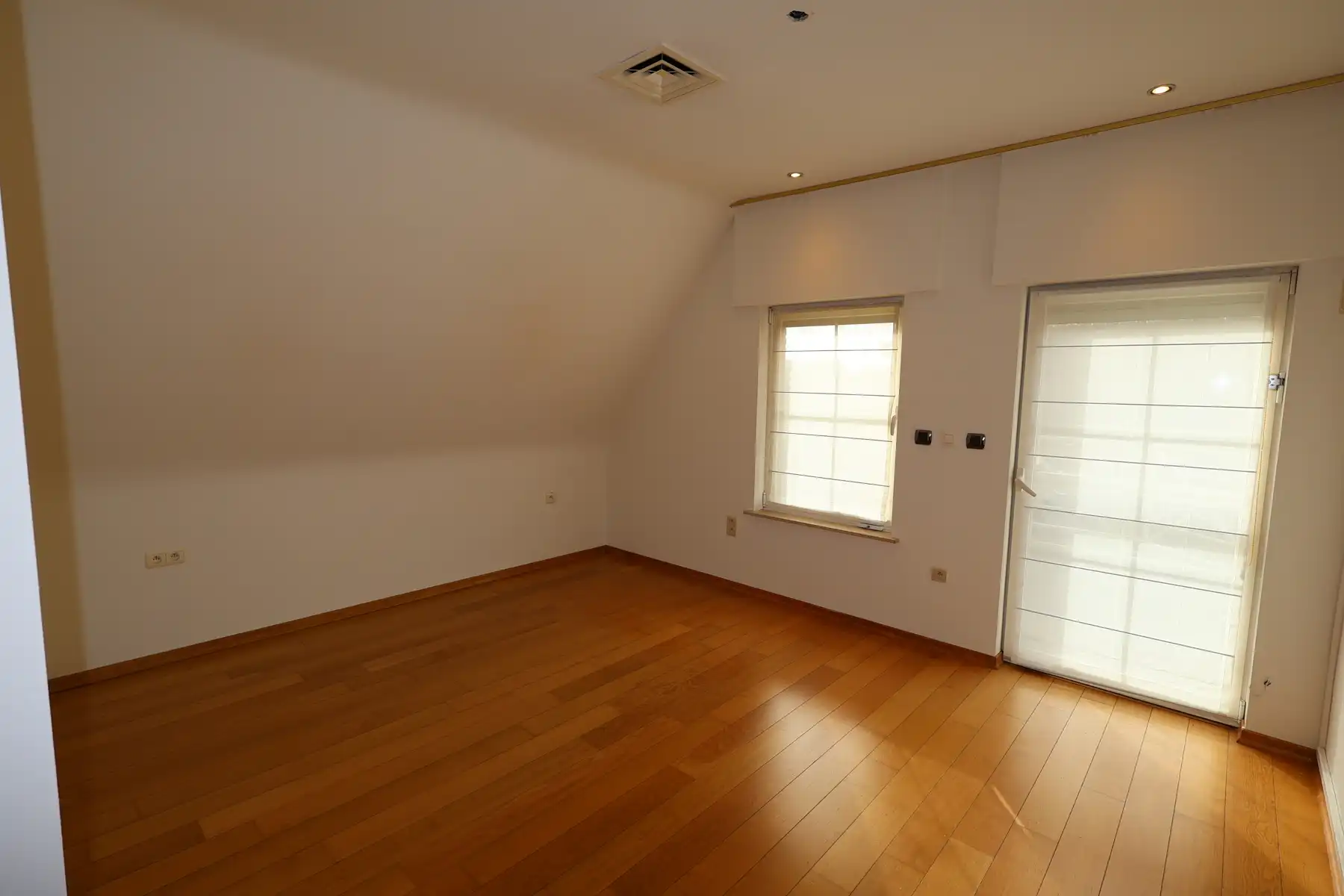 Een ruime gezinswoning met 3 slaapkamers op een perceel van 784m². foto 19