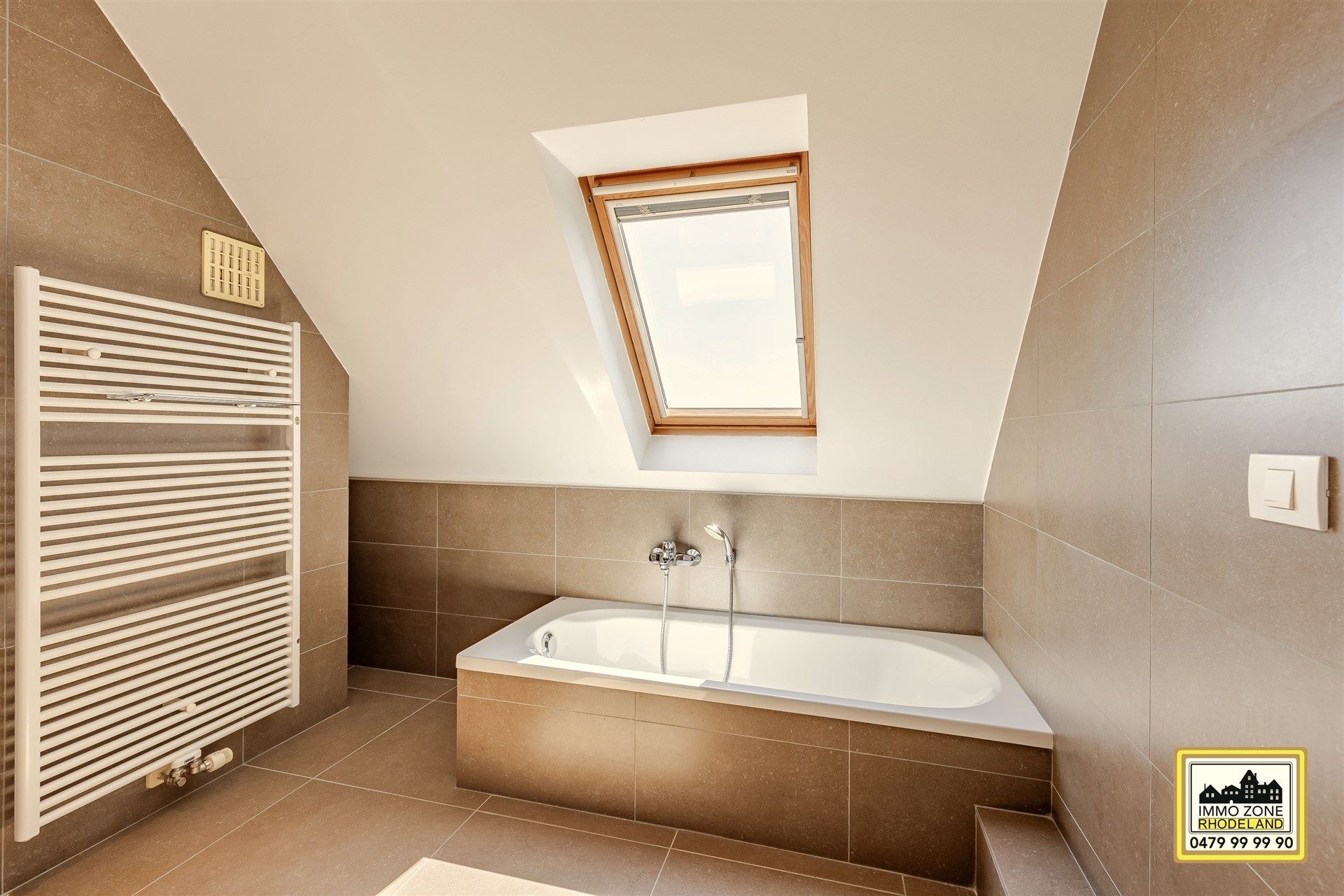 Ruime duplex met 3 slaapkamers met terras.  foto 20