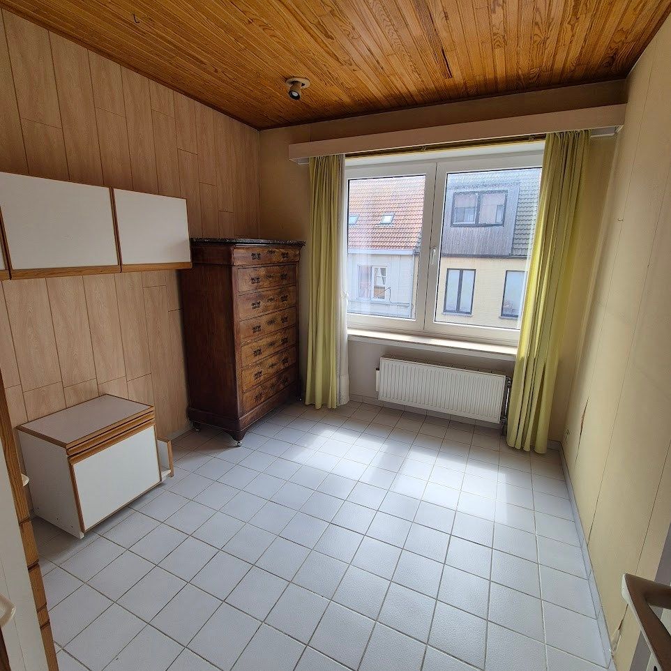 Zonnig 2-slaapkamer appartement in residentiële wijk met open zicht. foto 18