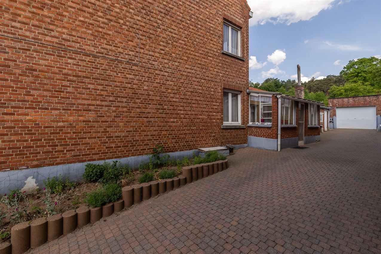 robuuste te renoveren woning op 11a10ca foto 6