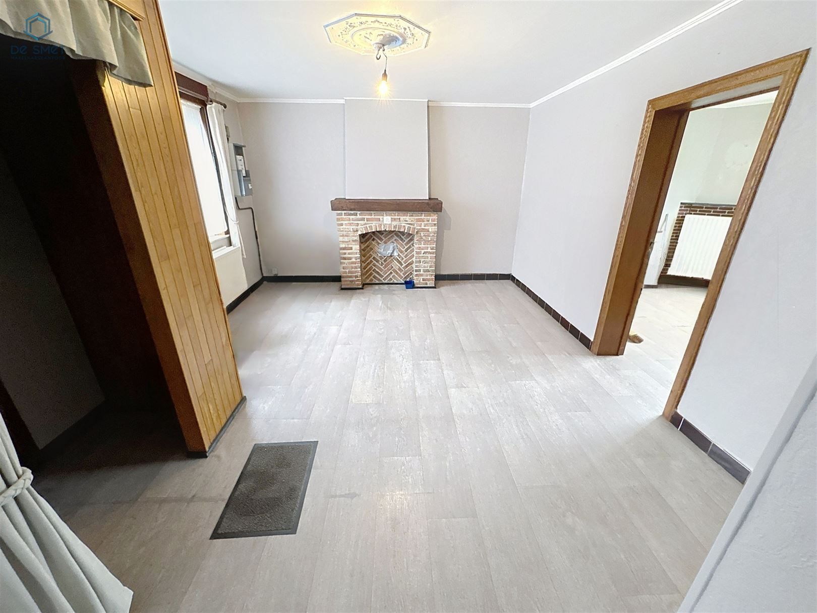 Charmante te renoveren gezinswoning met 4 slaapkamers, garage en grote tuin rustige ligging in Viane foto 2