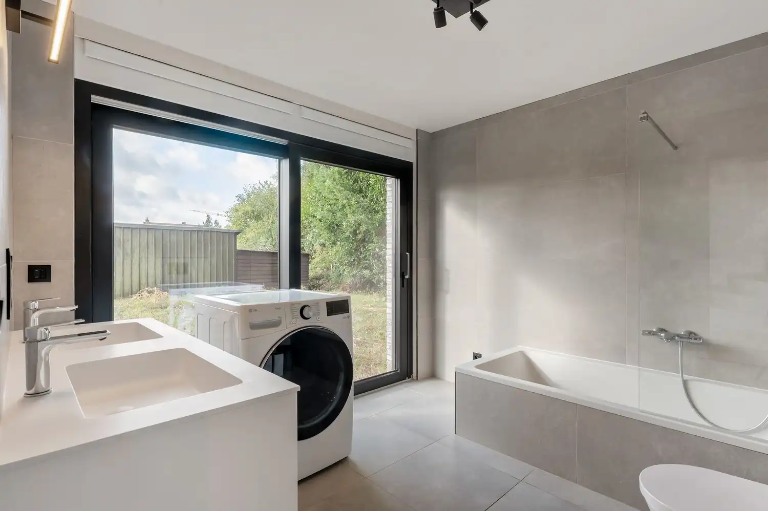 Nieuwe, energiezuinige open bebouwing in doodlopende straat. foto 11