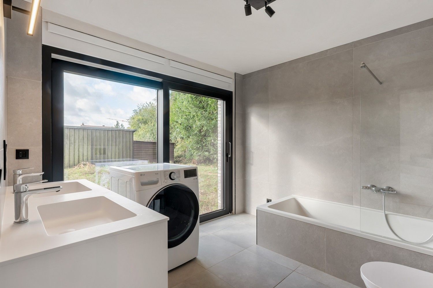 Nieuwe, energiezuinige open bebouwing in doodlopende straat. foto 11