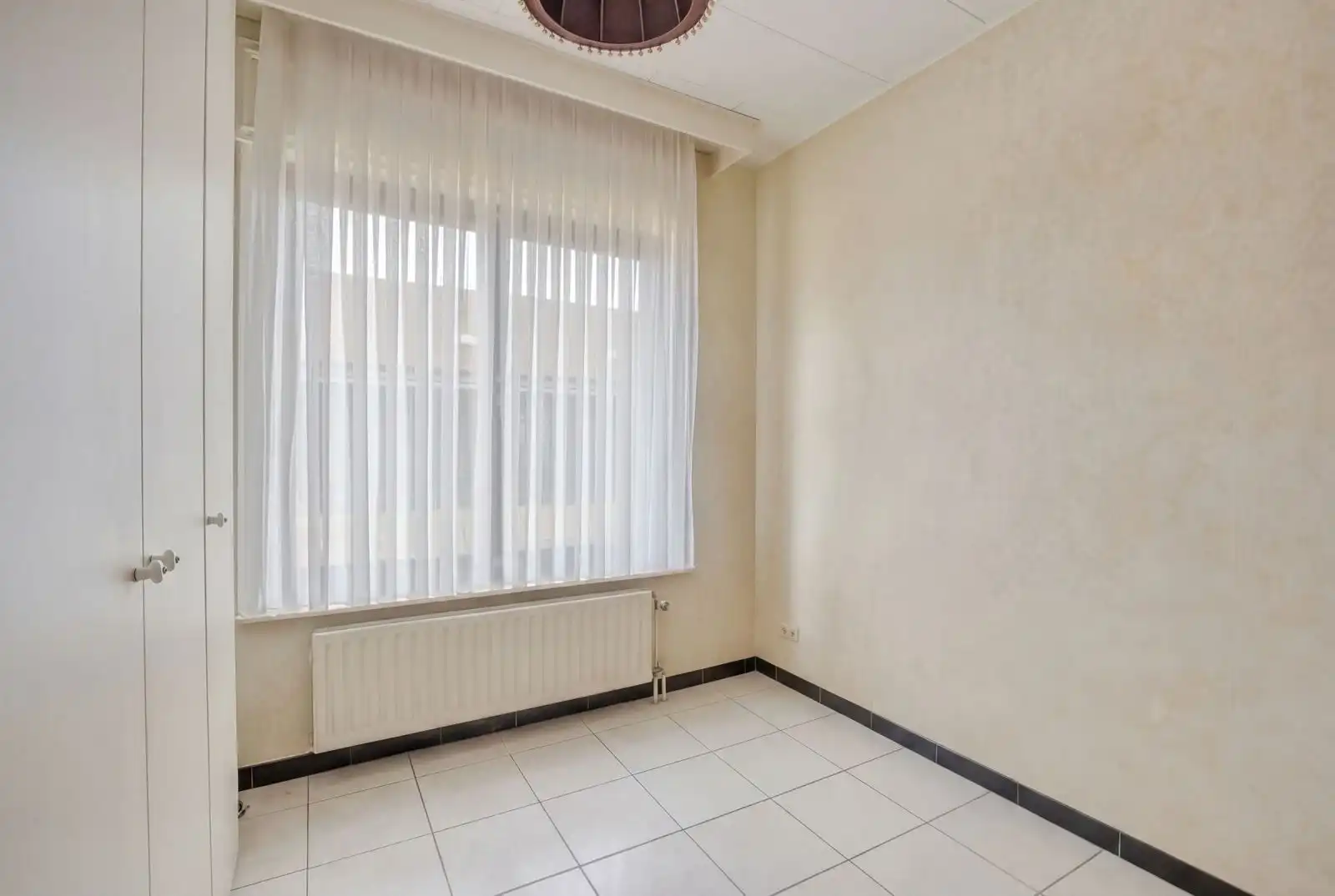 Alleenstaande woning met schuur en omliggende weiden  foto 12