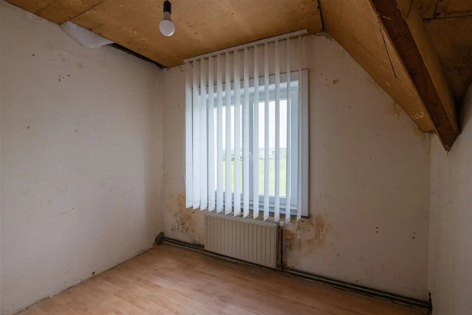 Rustig gelegen woning met veel potentieel te Ophasselt foto 11