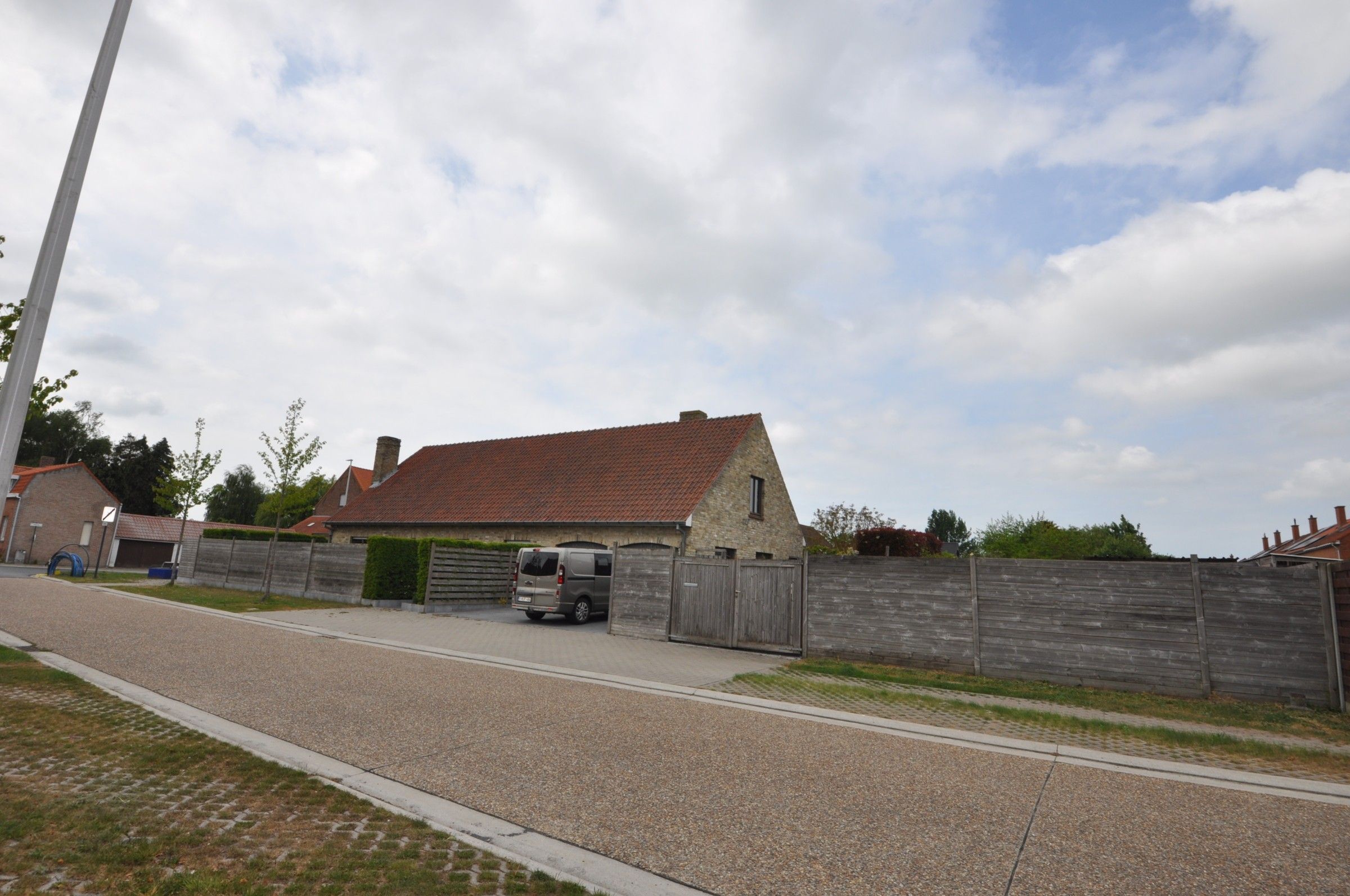 Zeer ruime villa op 1000 m² nabij het centrum van Oudenburg ! foto 2