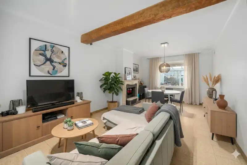 Hoofdfoto van de publicatie: Roeselare : Op te frissen hoekwoning met gezellige tuin  voorzien van 3 slaapkamers&nbsp;en veel potentieel.