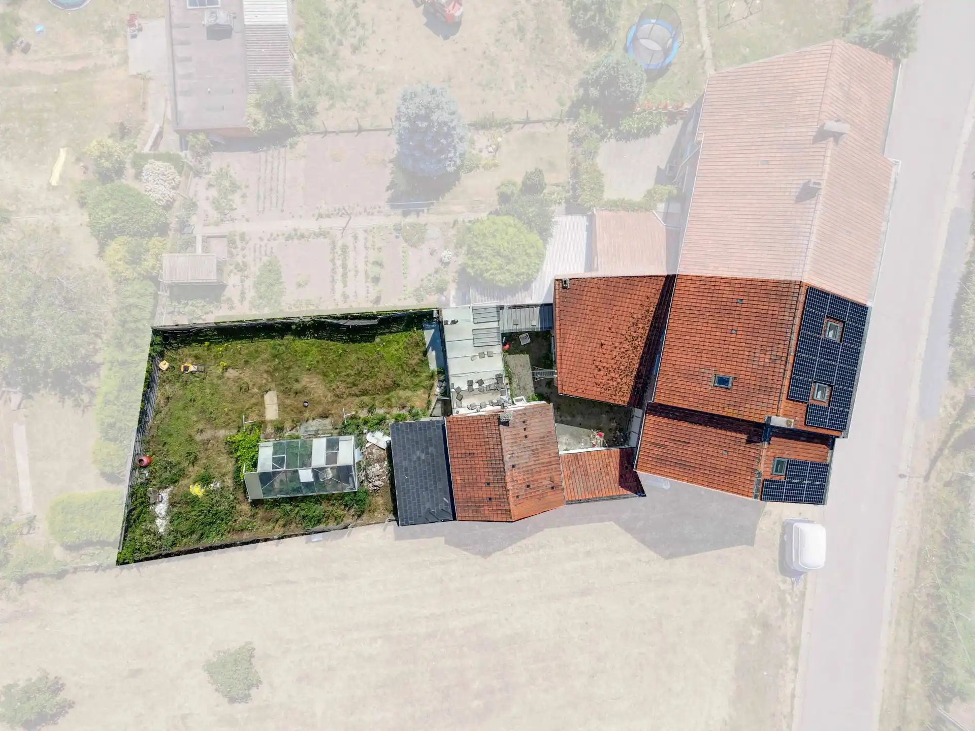 Landelijk gelegen woning met zes slaapkamers foto 3