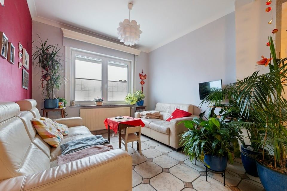 OP TE FRISSEN STADSWONING IN SINT-TRUIDEN foto 6