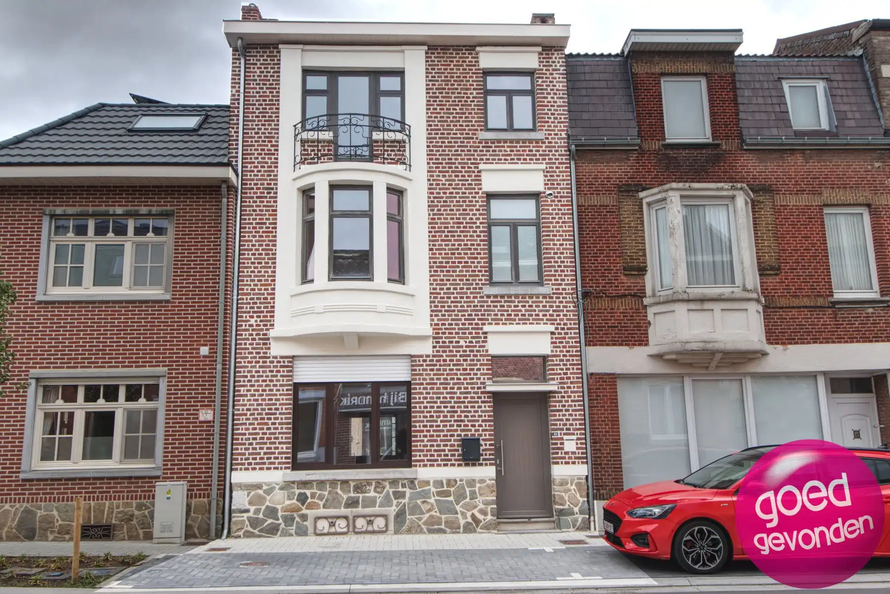 HERENWONING + 4 SLK + TERRAS + TUIN + CENTRAAL + RUSTIG  foto {{pictureIndex}}