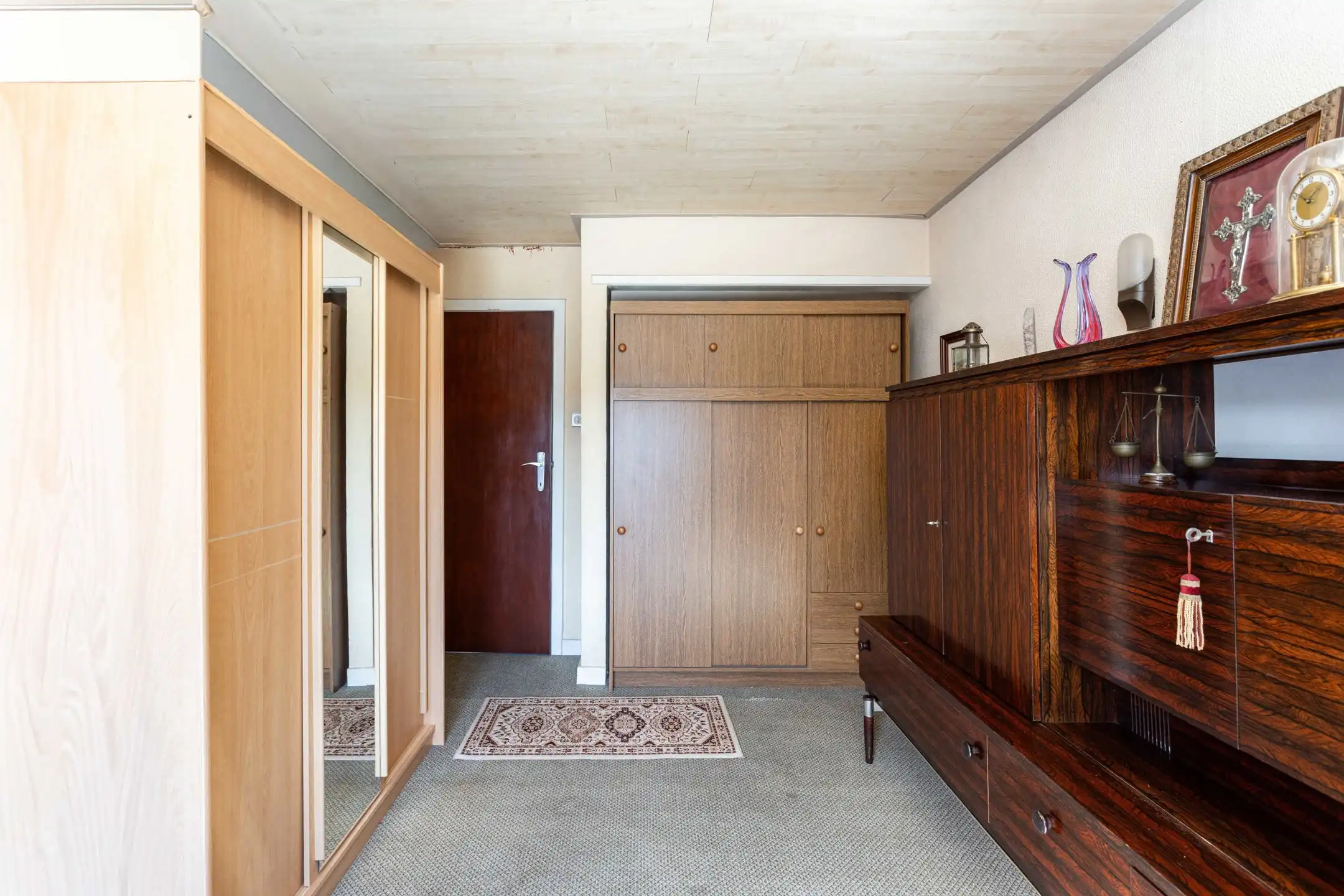 Solide burgerwoning met garage en tuin op gunstige ligging foto 24