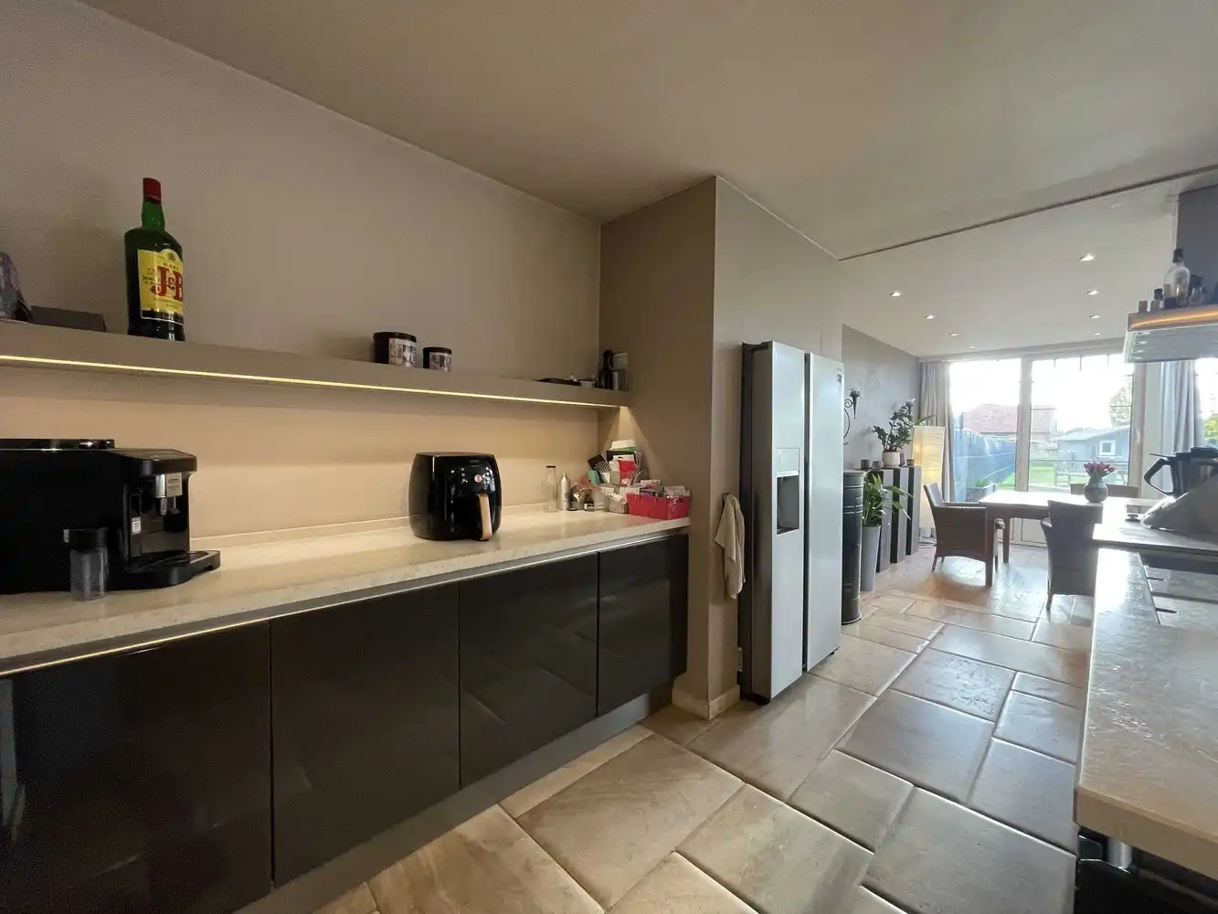 Gunstig gelegen woning met zwembad foto 6