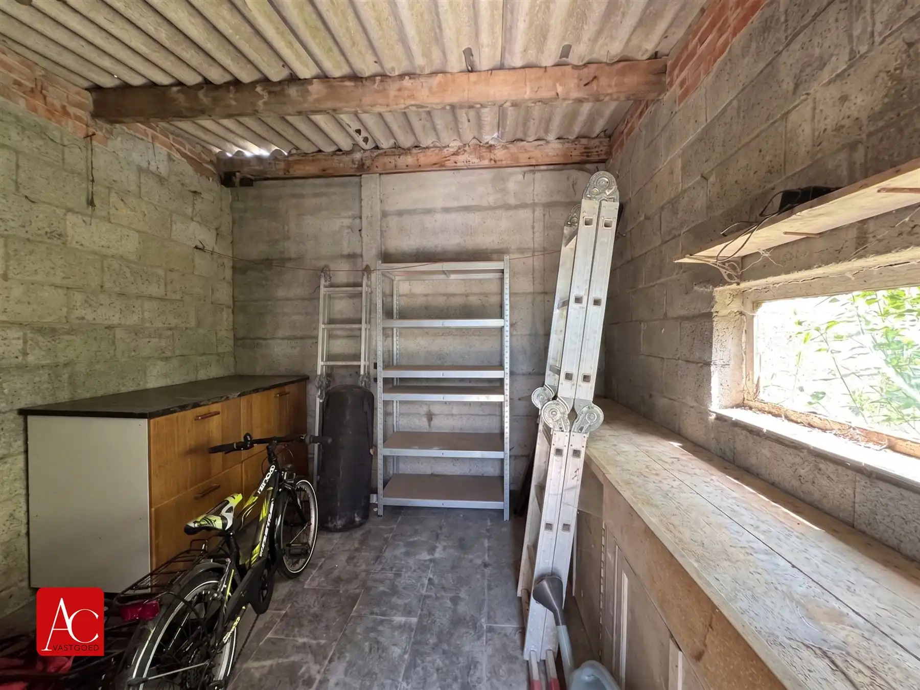 Uitzonderlijk grote gezinswoning met 6 slaapkamers en een grote tuin foto 19