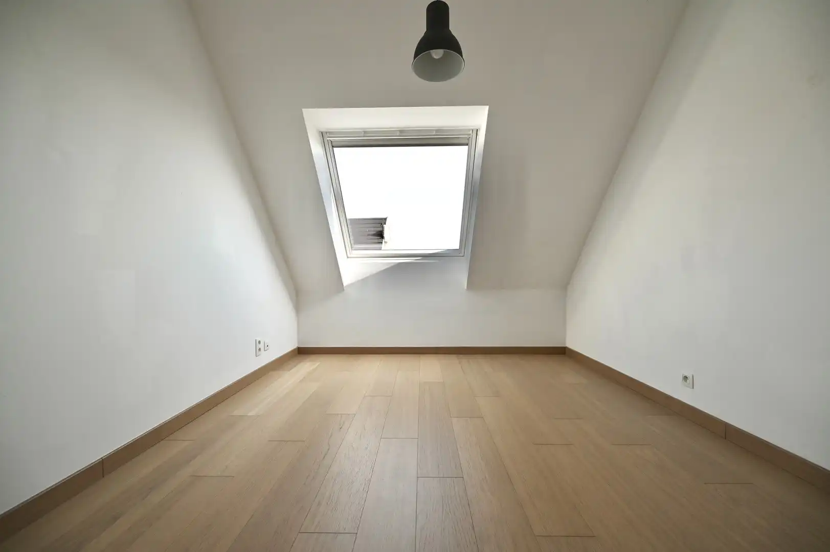 Duplex appartement met 3 slaapkamers, 2 badkamers en 1 autostaanplaats. foto 12